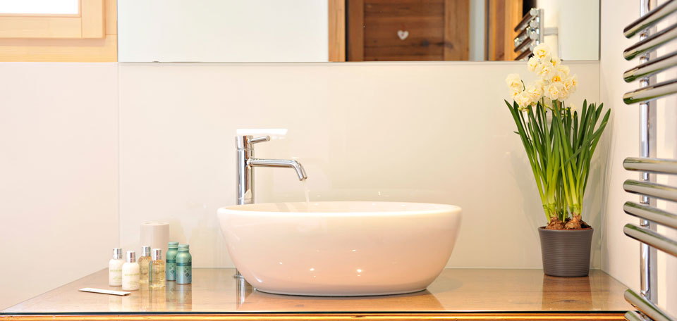 8545953sink-detail.jpg
