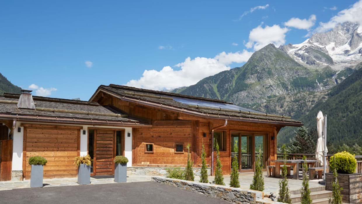 1.-Eco-Lodge---exterior.jpg