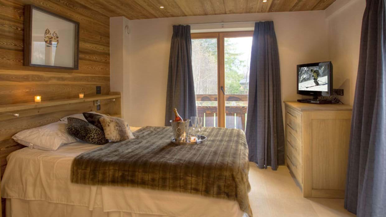 5_bedroom.jpg