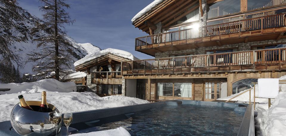 The Best Luxury Ski Chalets with a Hot Tub in Val d’Isère