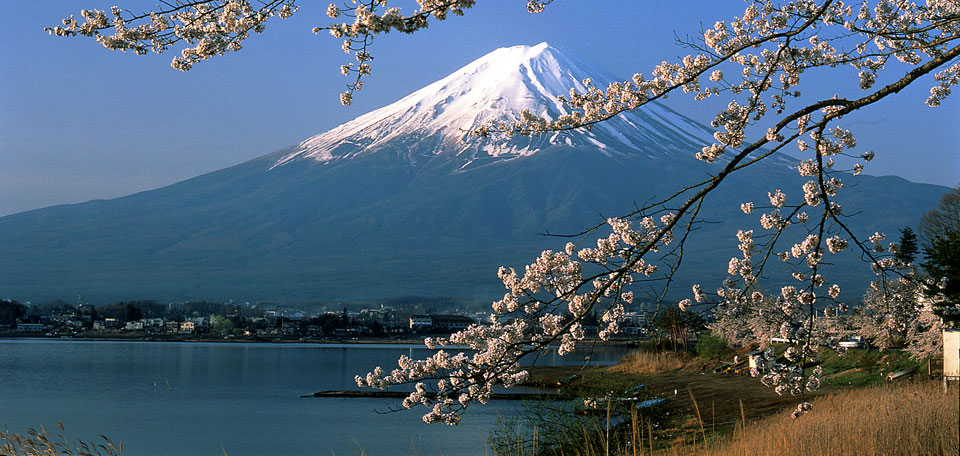 Chasing Perfect Powder on Japan's Highest Peaks