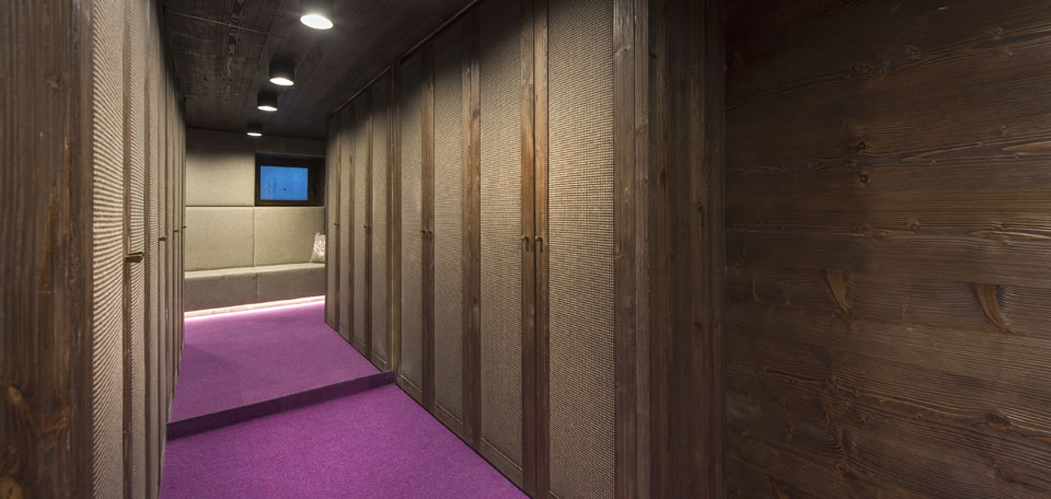 Nidus Penthouse Lech Luxury Ski Entrance img.jpg