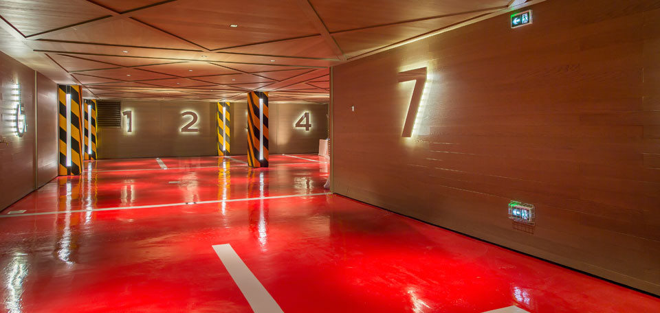 La Datcha Courchevel 1850 Luxury Ski Garage img