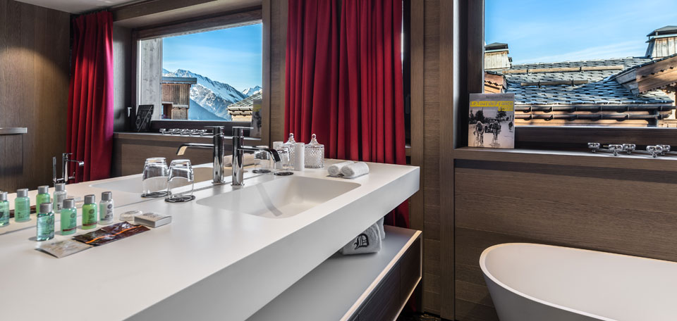 La Datcha Courchevel 1850 Luxury Ski Bathroom img