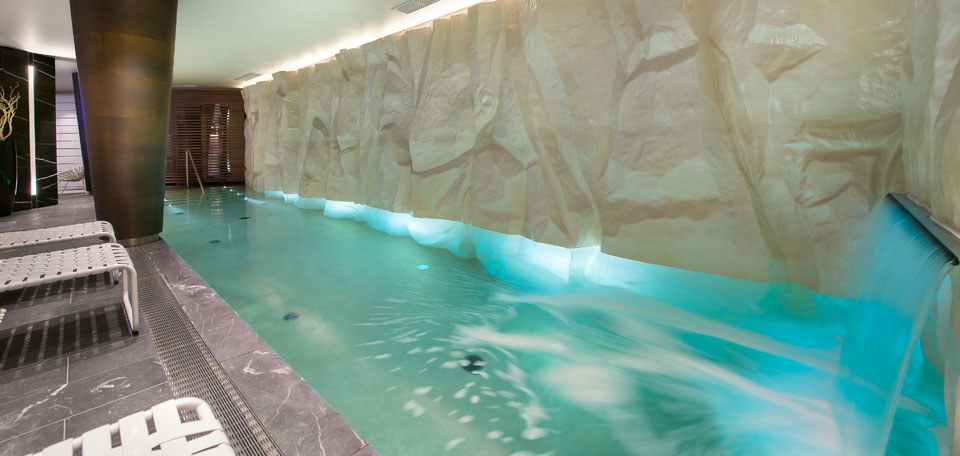 La Datcha Courchevel 1850 Luxury Ski Pool img