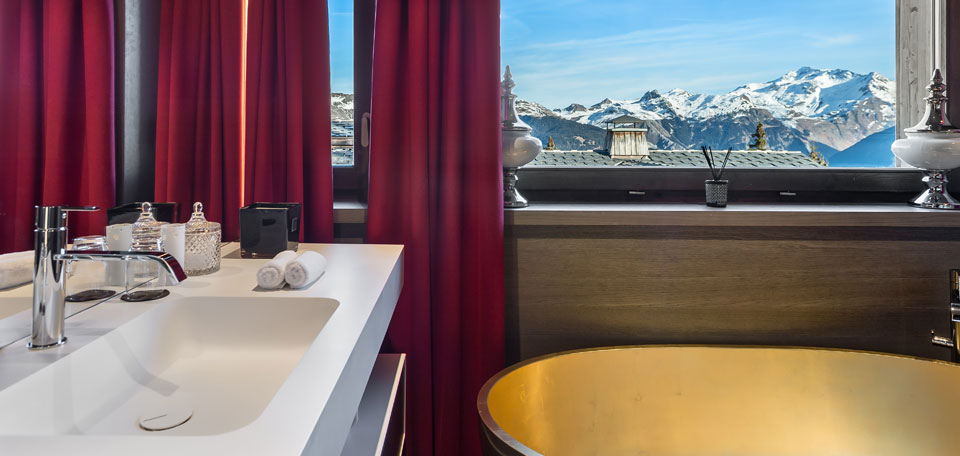 La Datcha Courchevel 1850 Luxury Ski Bathroom View img