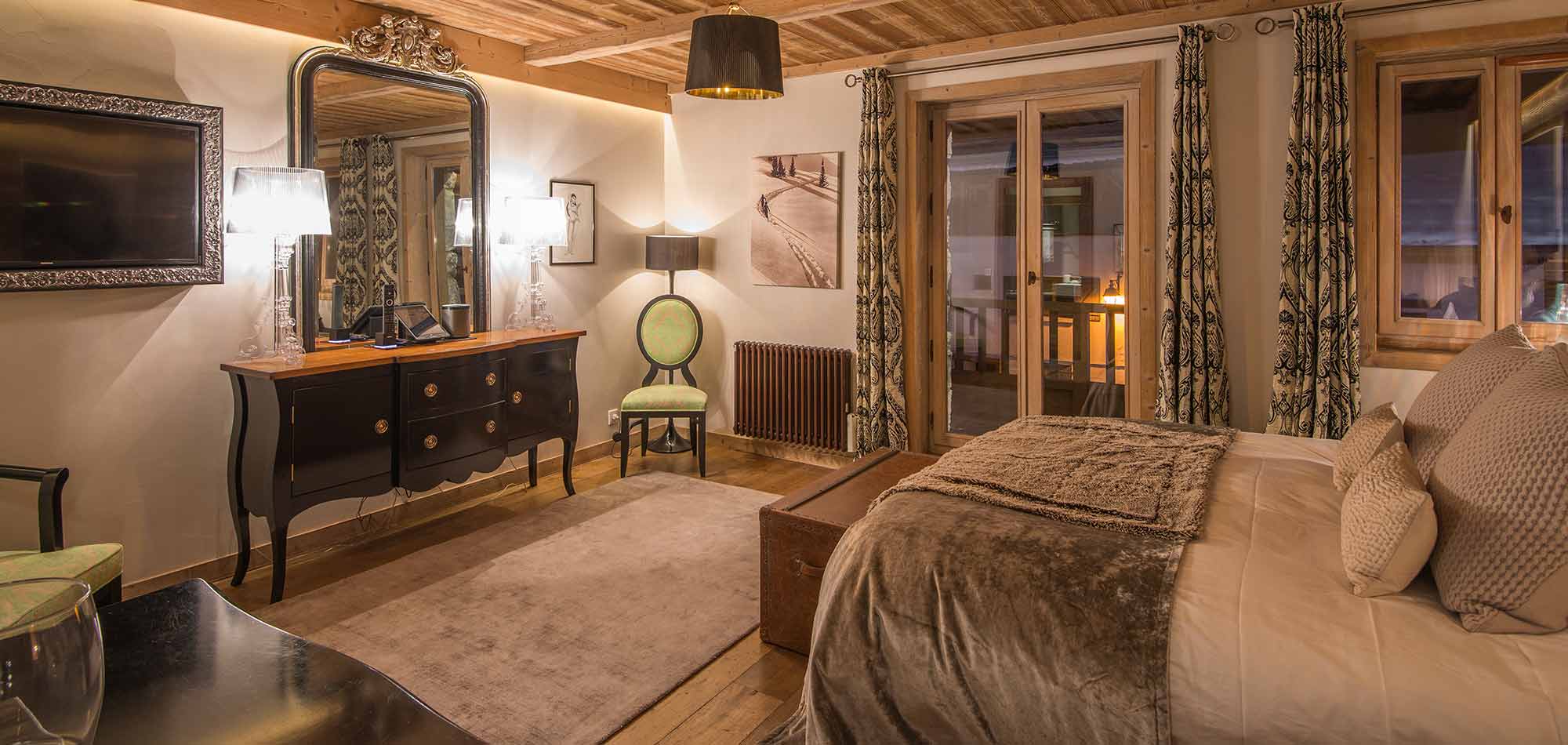 chalet_de_la_cloche_tignes_bedroom_2.jpg
