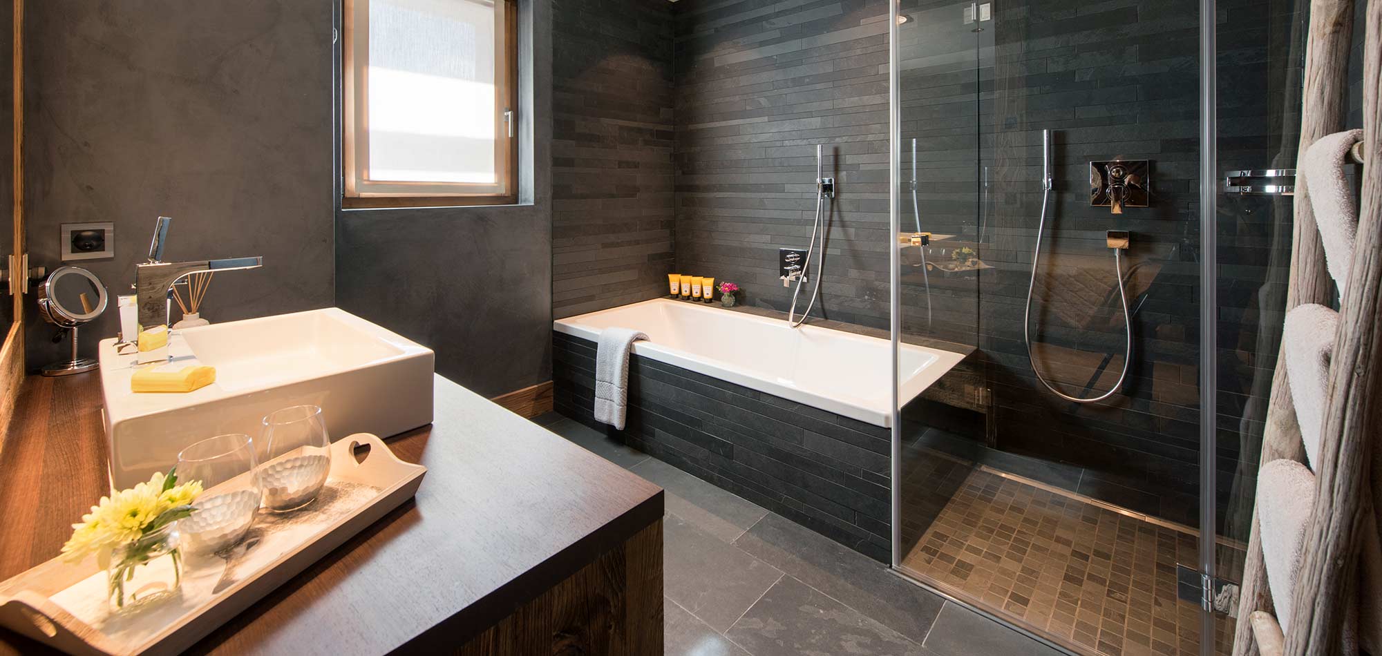 agate_residence_verbier_switzerland_bathroom_luxury_ski_holiday.jpg