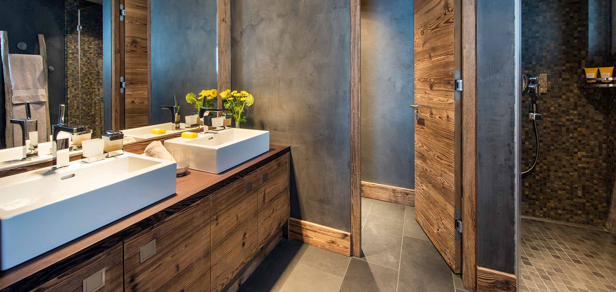 agate_penthouse_verbier_switzerland_luxury_ski_chalet_bathroom_1.jpg
