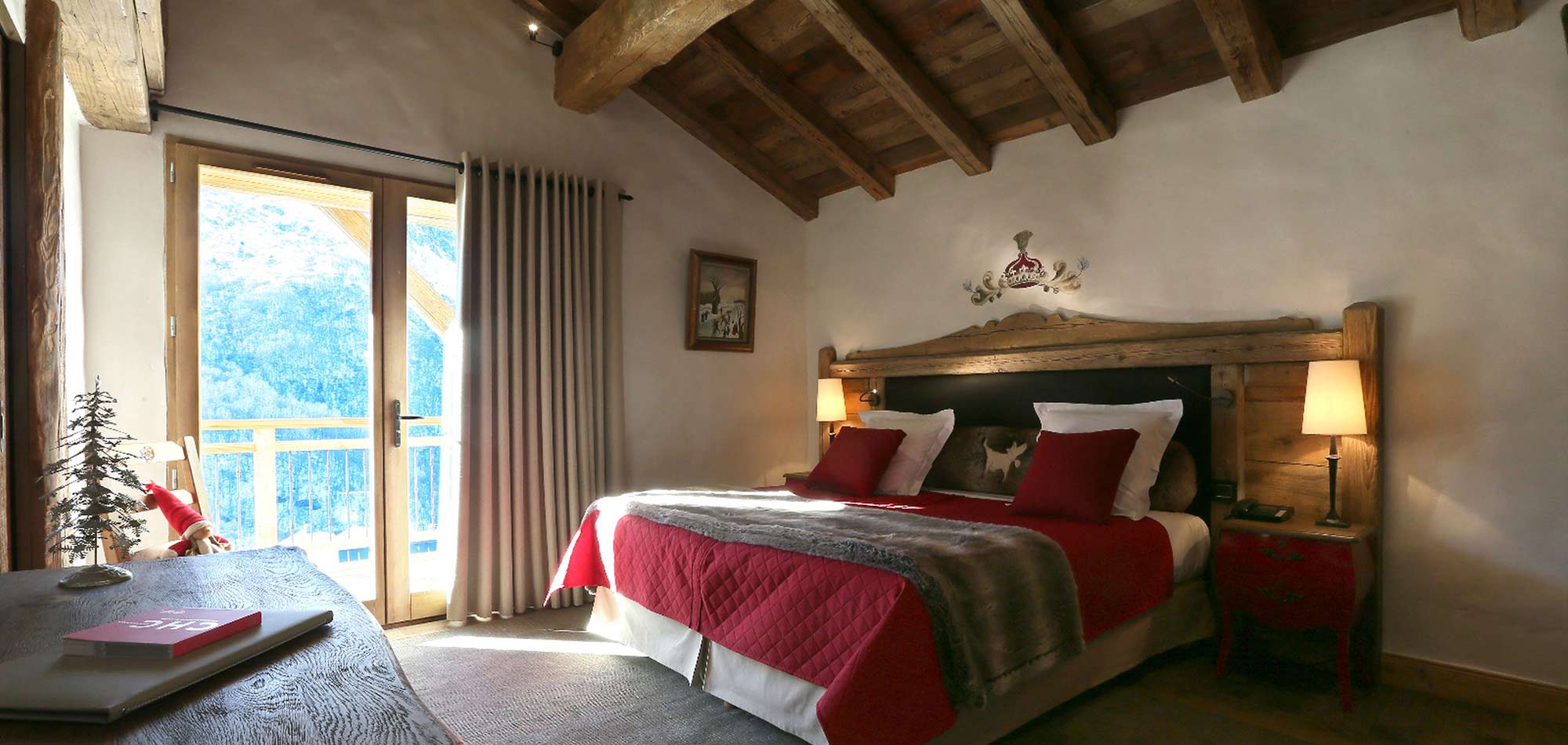 hotel_la_bouitte_st_martin_de_belleville_france_bedroom_luxury_ski.jpg