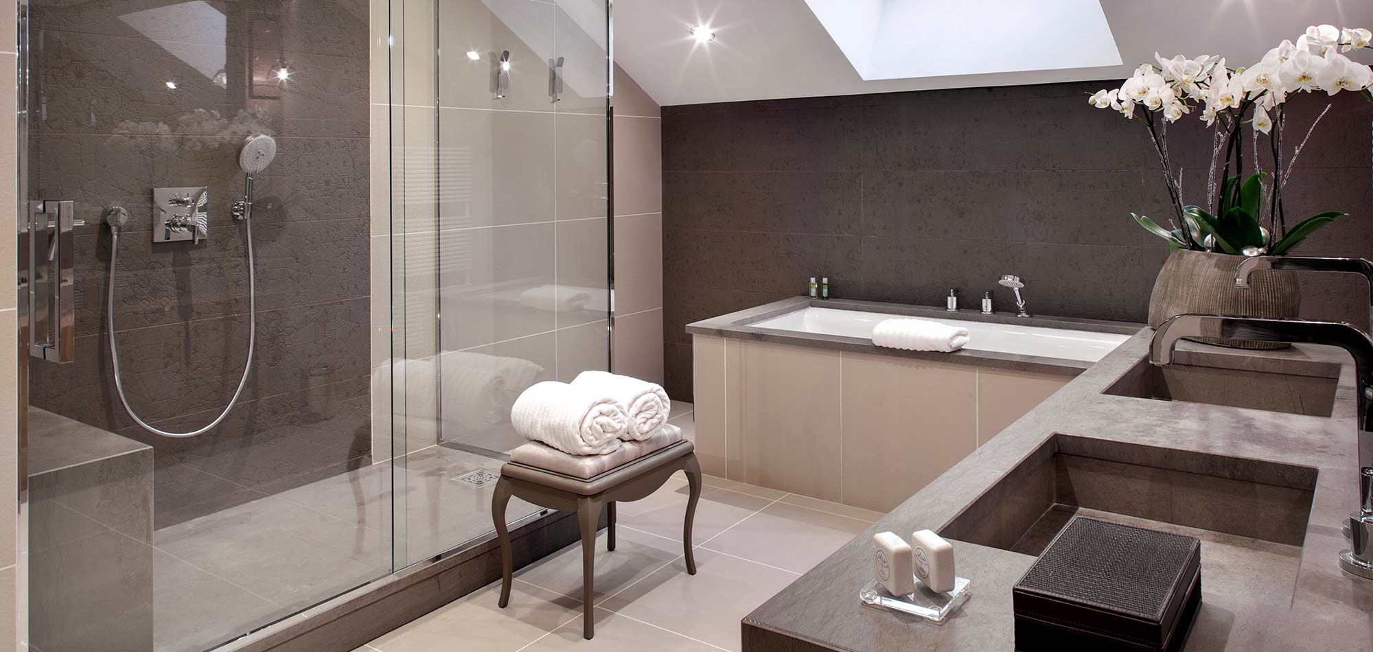 hotel_allodis_meribel_france_luxury_ski_bathroom.jpg