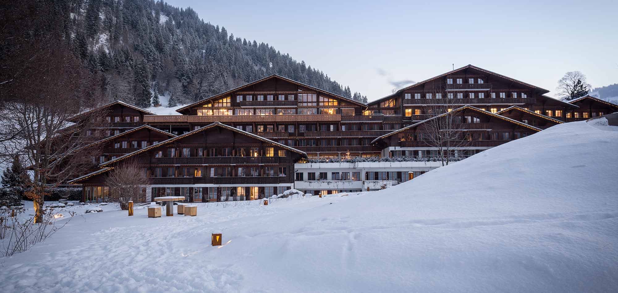 hotel_huus_gstaad_switzerland_luxury_ski_exterior.jpg