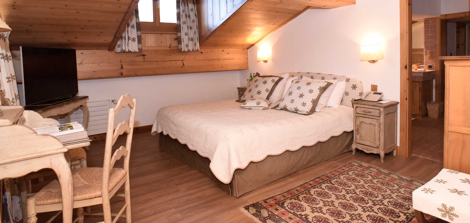 chalet_d_adrien_verbier_switzerland_prestige_suite_bedroom_luxury_hotel.jpg