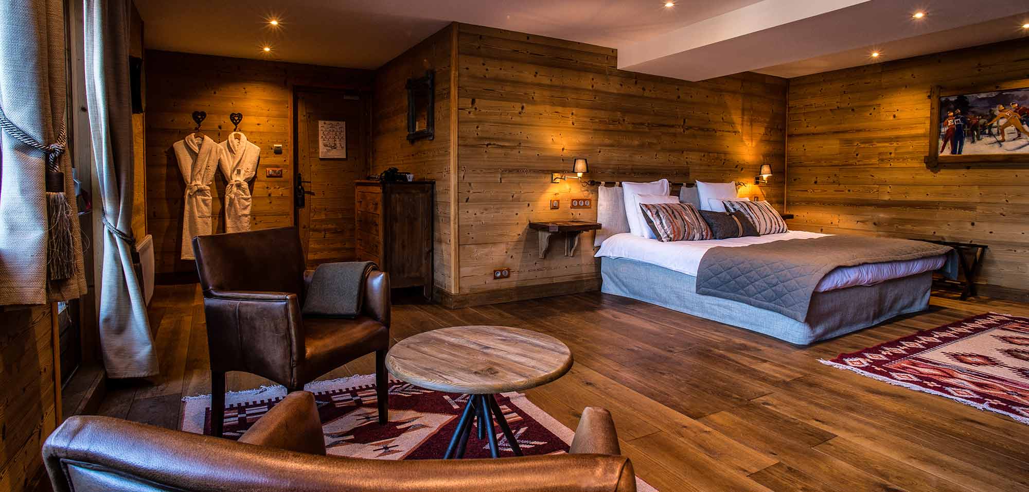 hotel_le_courcheneige_courchevel_1850_bedroom_2_luxury_ski.jpg