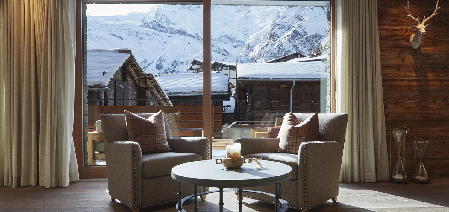 saas_fee_hotel_the_capra_switzerland_luxury_ski_bar_lounge.jpg