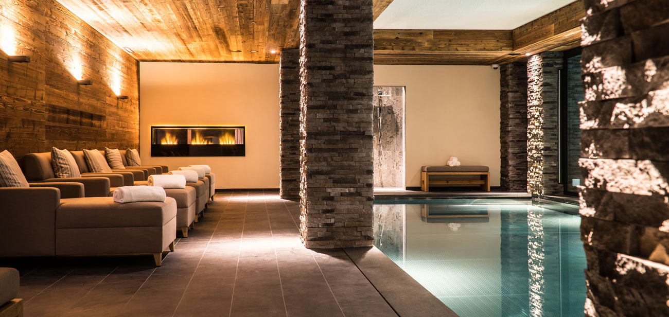 saas_fee_hotel_the_capra_switzerland_luxury_ski_pool.jpg