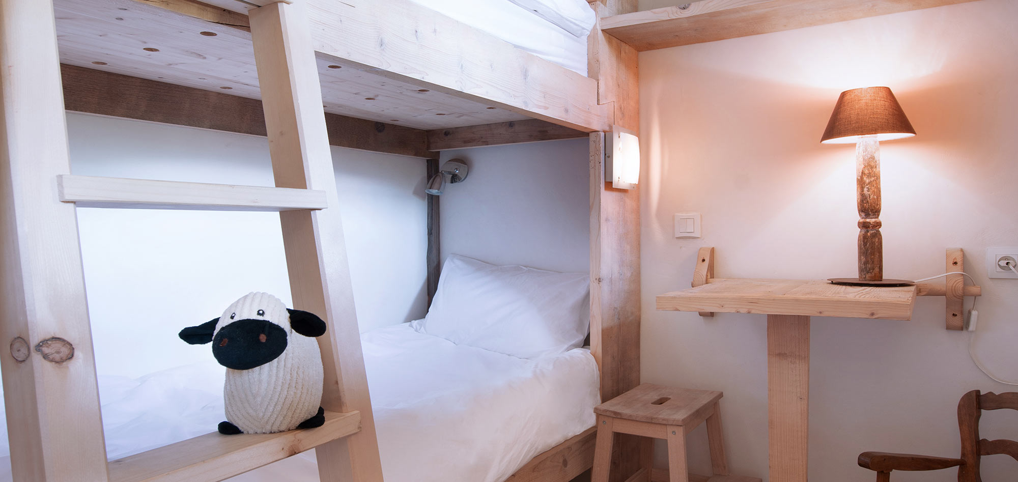 chalet_bizet_morzine_france_luxury_carmen_suite_bunk_room.jpg