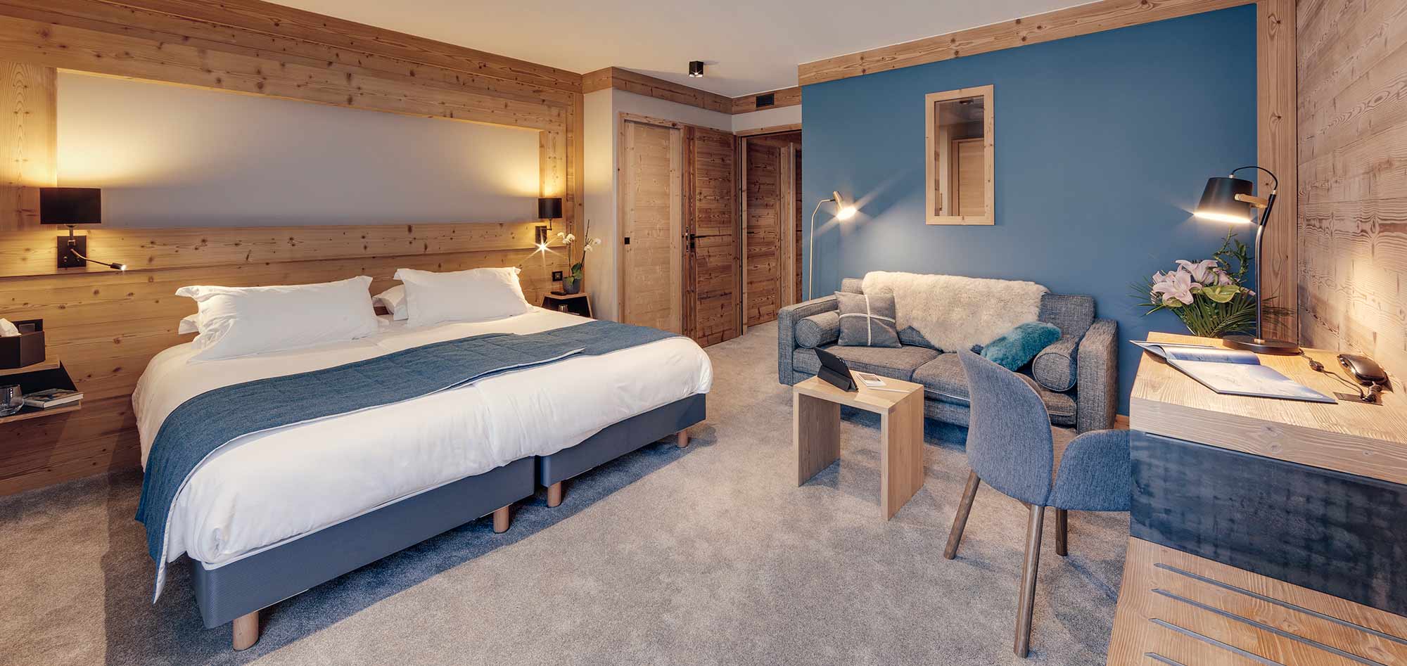 hotel_avancher_valdisere_france_luxury_bedroom_4_img.jpg