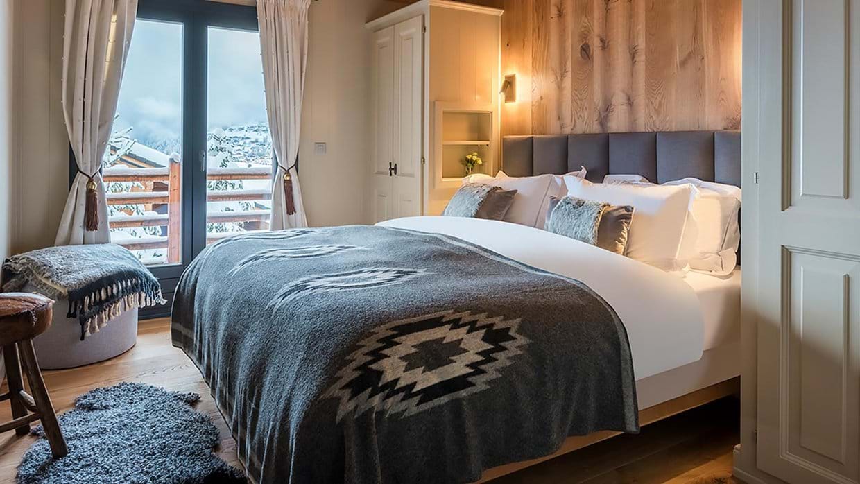 chalet_sorojasa_bedroom_luxury_ski_holiday_verbier_switzerland_img