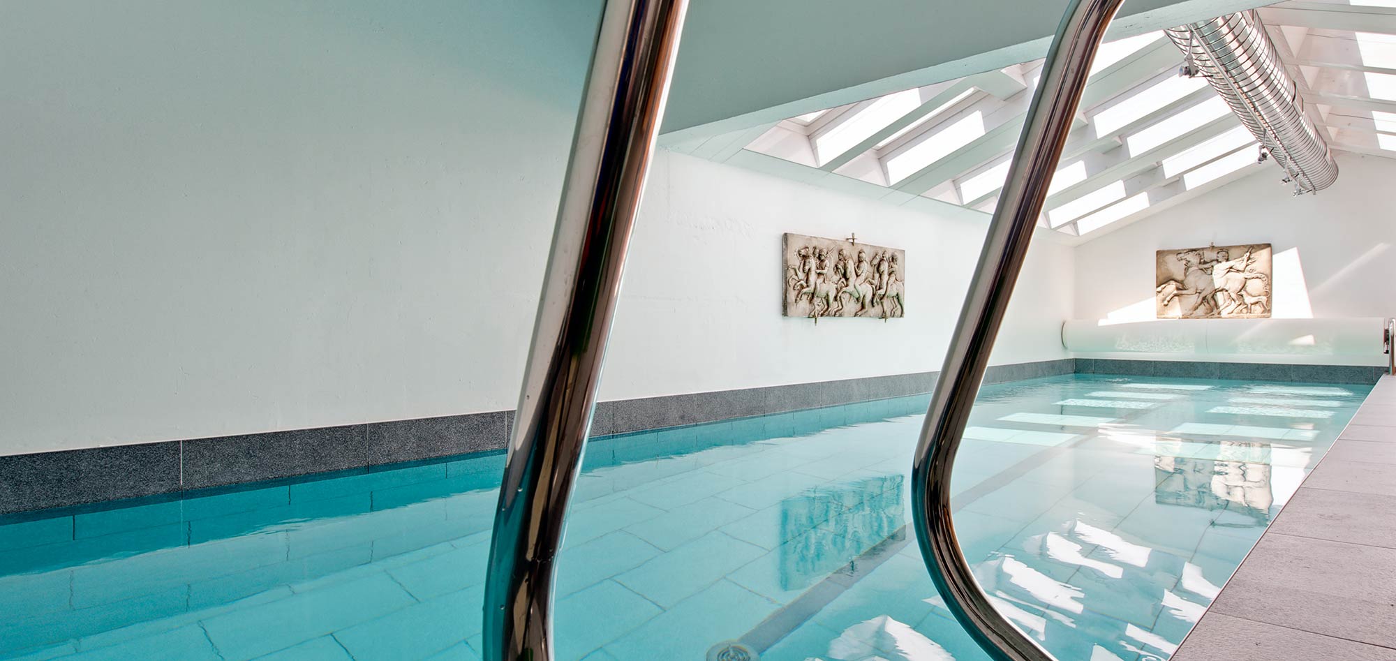 chalet_sorojasa_indoor_pool_luxury_ski_holiday_verbier_switzerland_img.jpg
