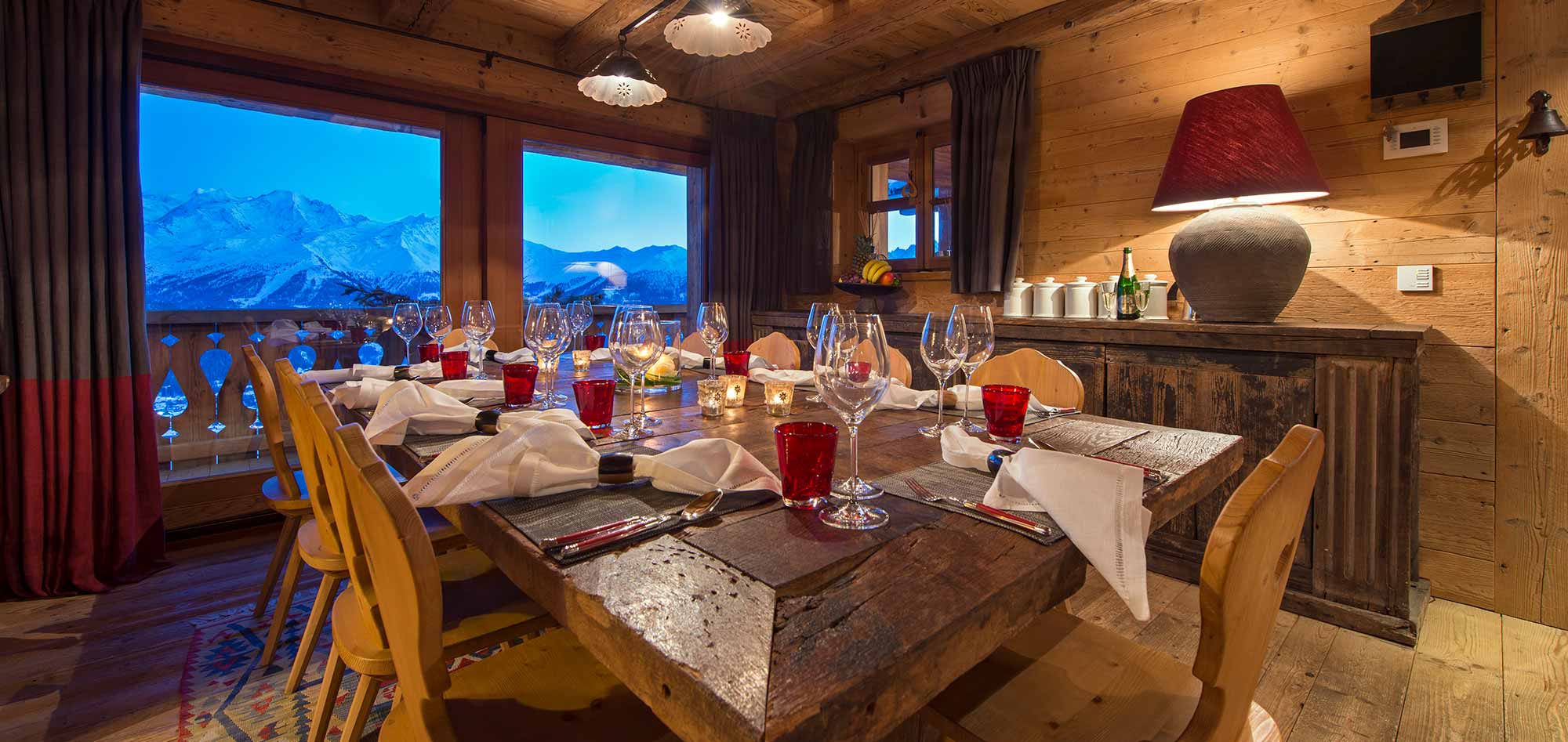 dining_room_luxury_ski_chalet_nyumba_verbier_switzerland_img.jpg