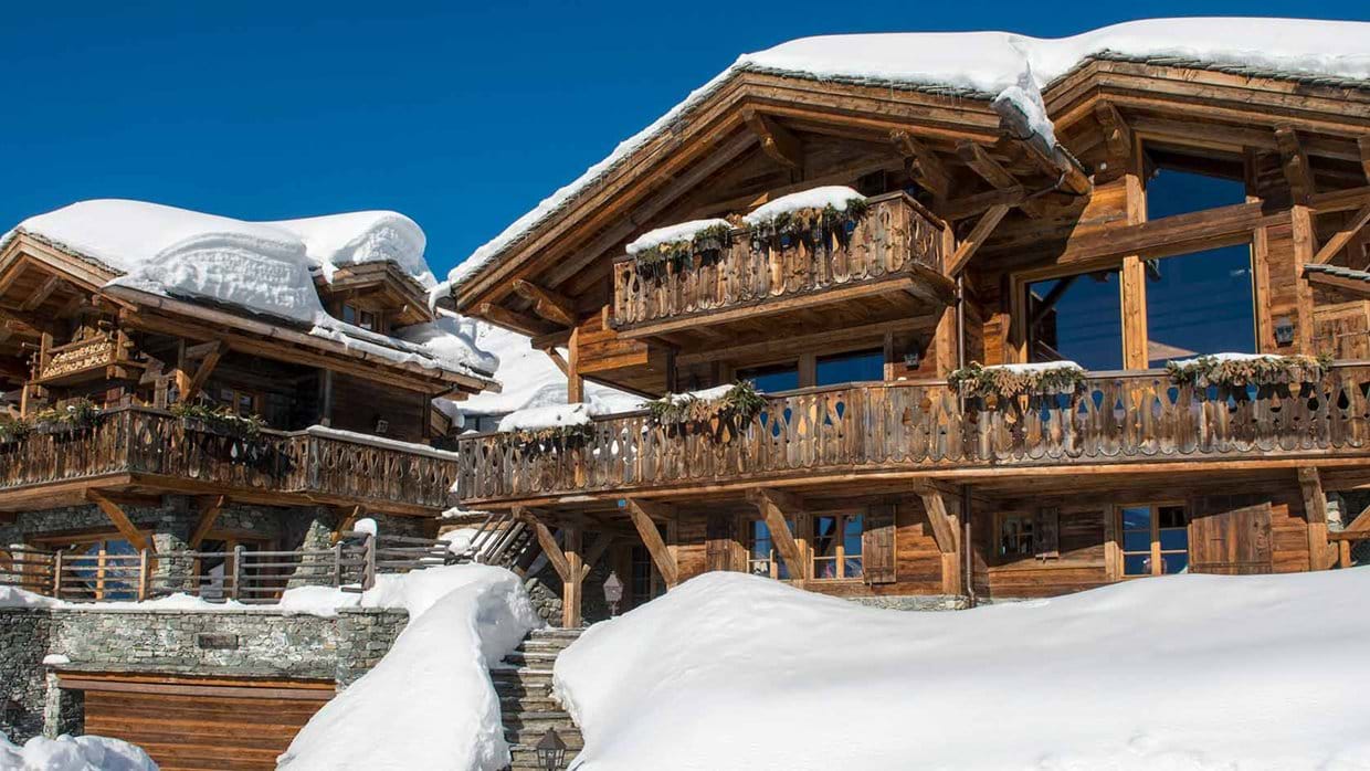 luxury_ski_chalet_nyumba_front_snow_verbier_switzerland_img.jpg