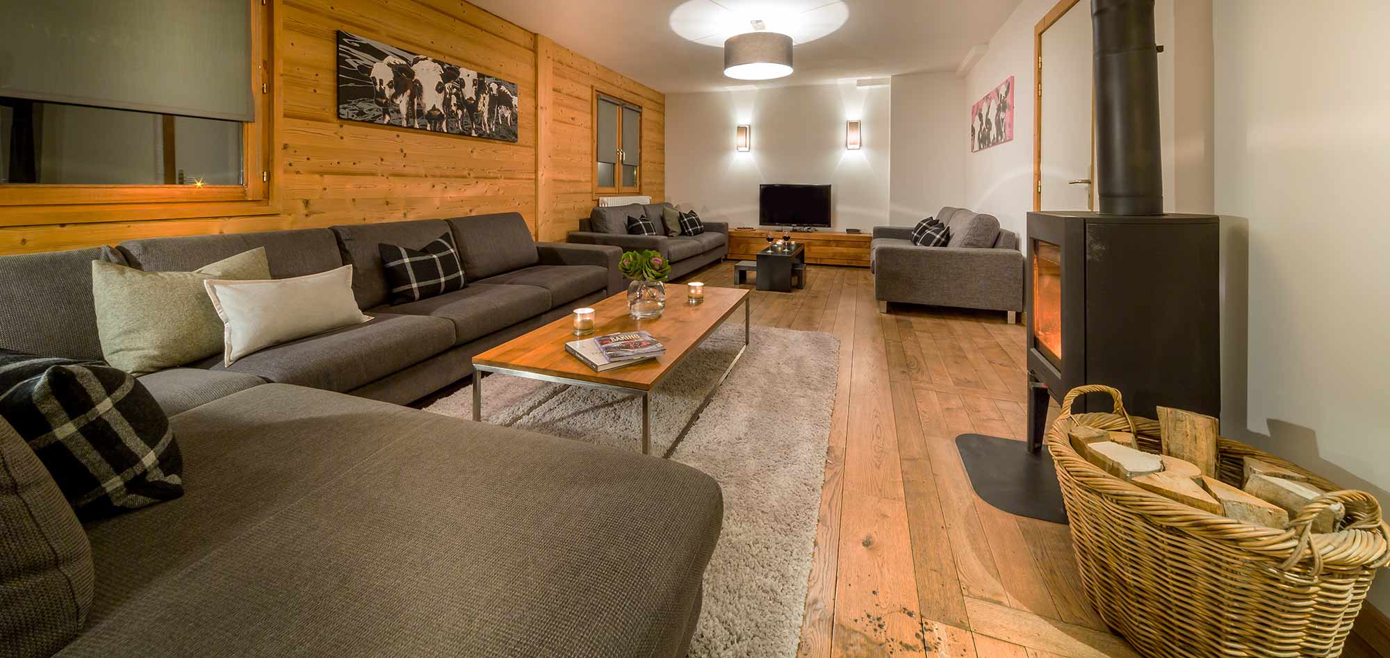 chalet_le_crepet_livingroom_morzine_france_luxury_ski_img.jpg