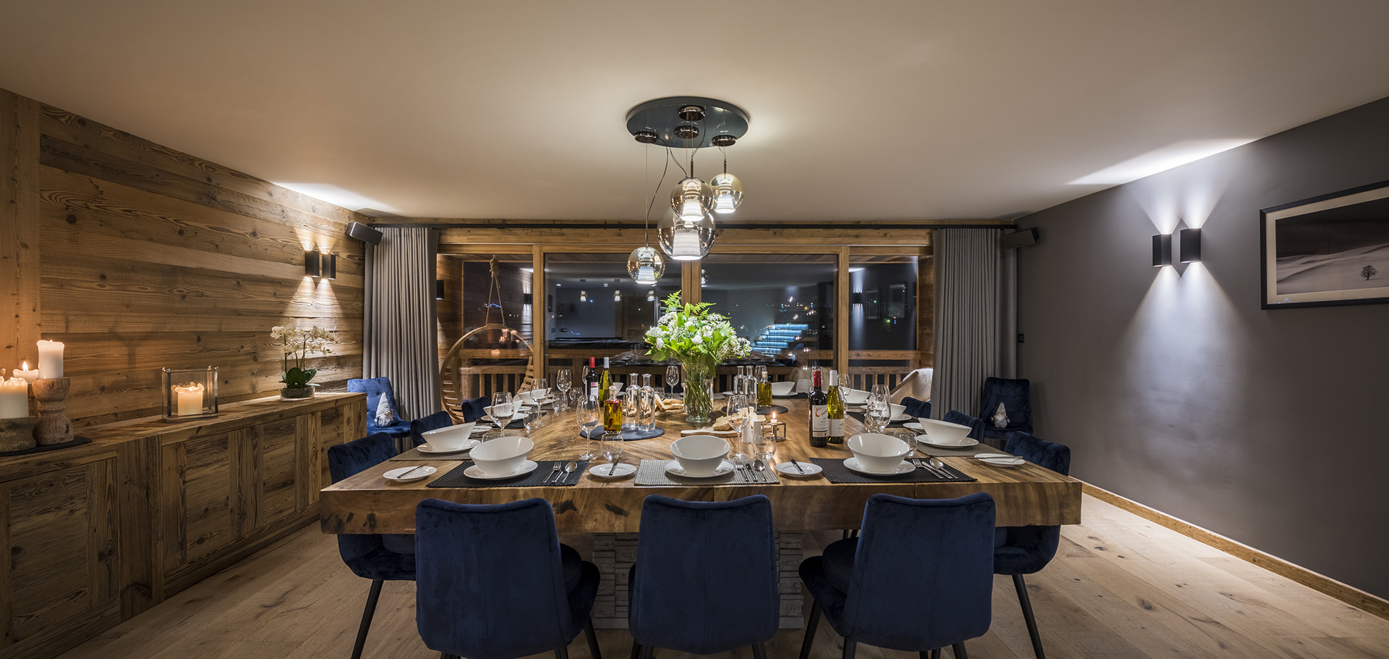 chalet_sapphire_morzine_dining_room_luxury_ski.jpg