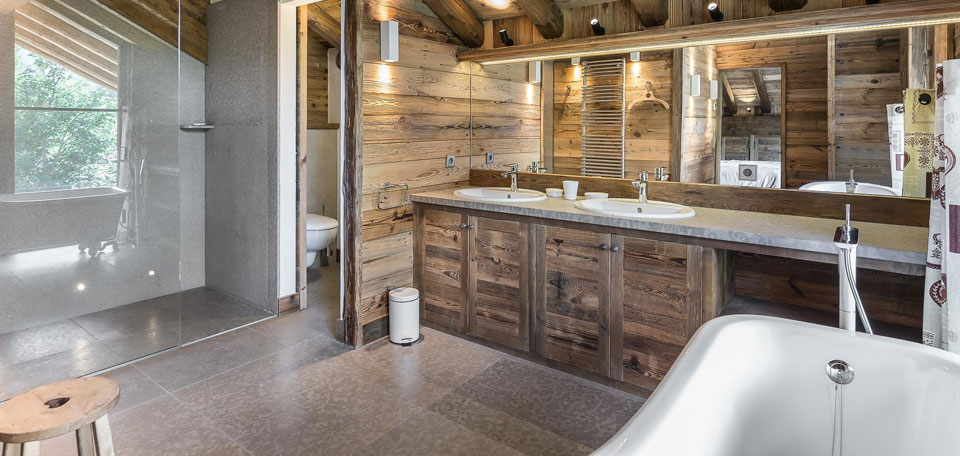 luxury_ski_chalet_queen_mijane_meribel_oxford_ski_luxury_ski_bathroom3.jpg