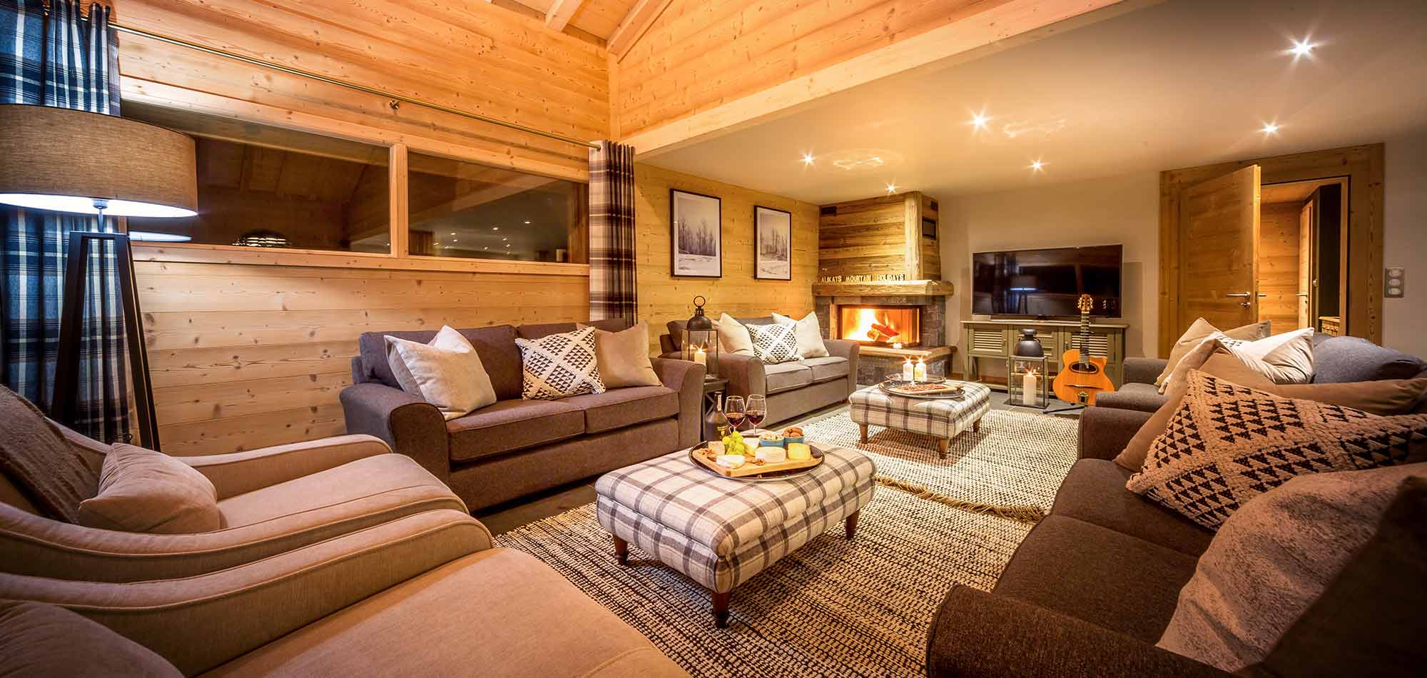 the_view_morzine_luxury_ski_chalet_luxury_ski_oxford_ski_living room.jpg