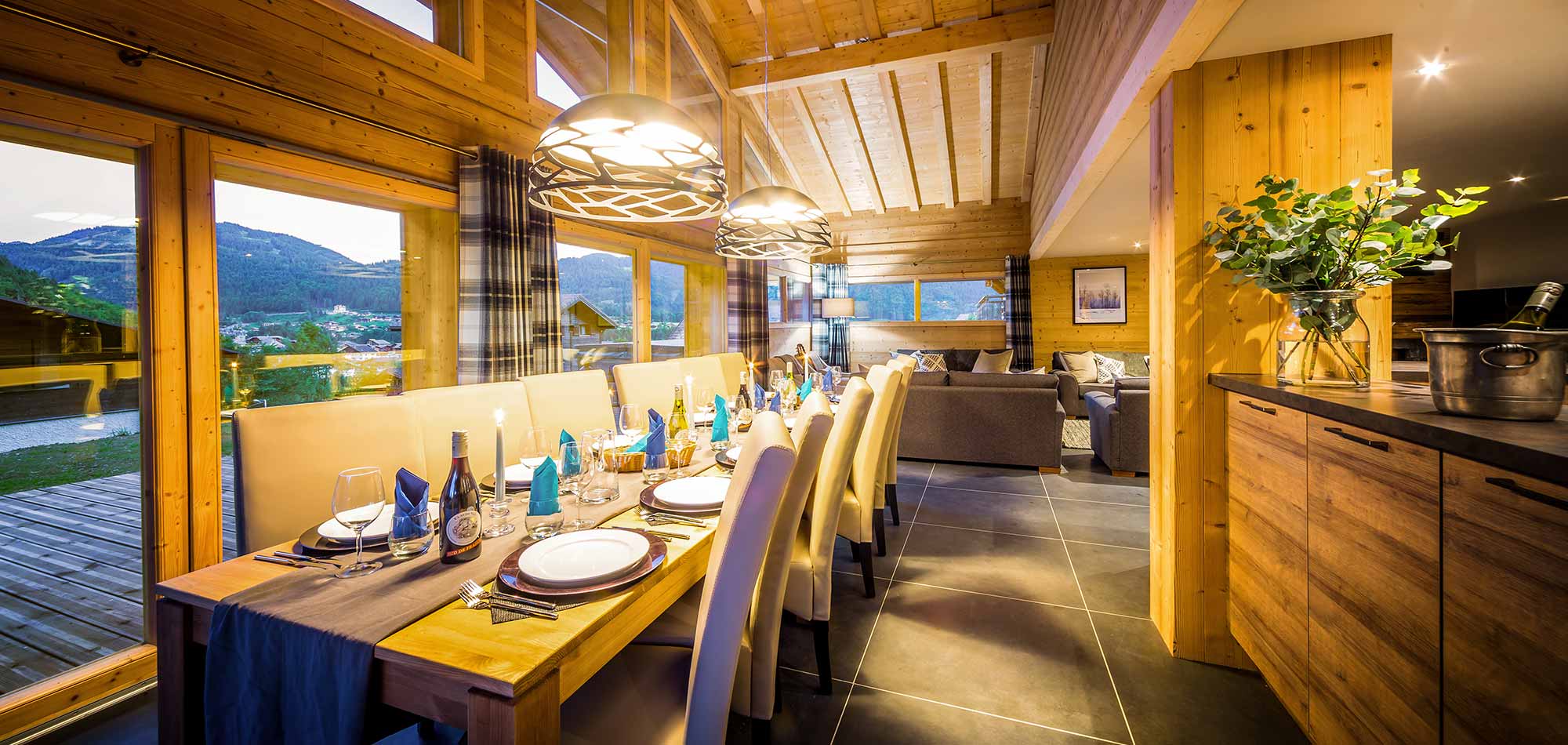 the_view_morzine_luxury_ski_chalet_luxury_ski_oxford_ski_dining room.jpg
