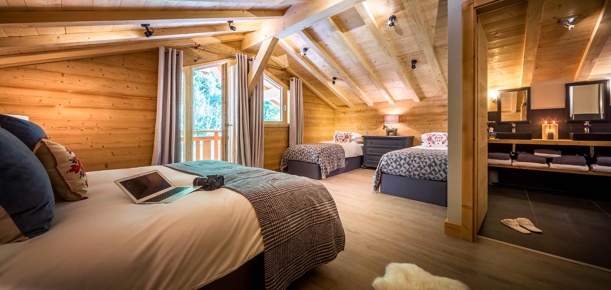 the_view_morzine_luxury_ski_chalet_luxury_ski_oxford_ski_la mornaz.jpg