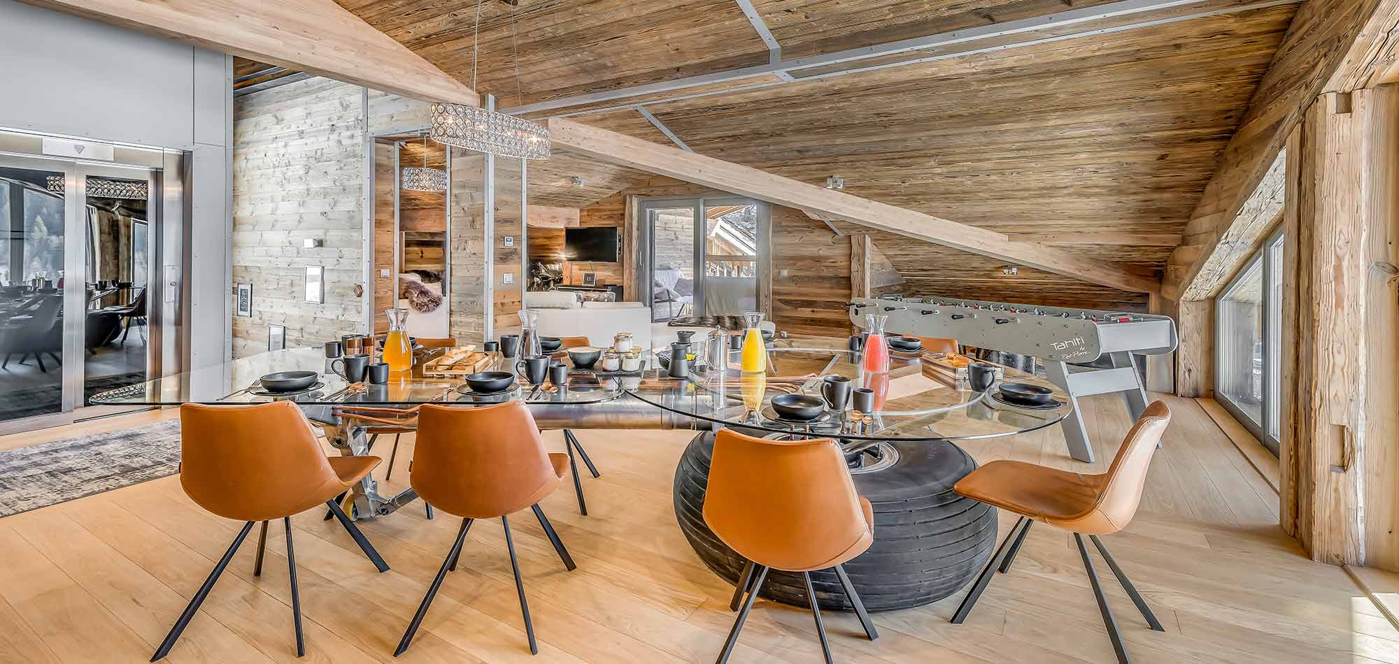 charlie_residence_tignes_luxury_ski_chalet_luxury_ski_oxford_ski_dining_1.jpg