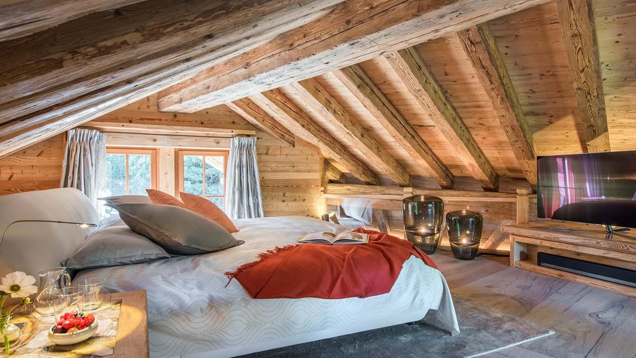 chesa_el_toula_st_moritz_oxford_ski_luxury_ski_chalet_luxury_ski_bedroom4.jpg