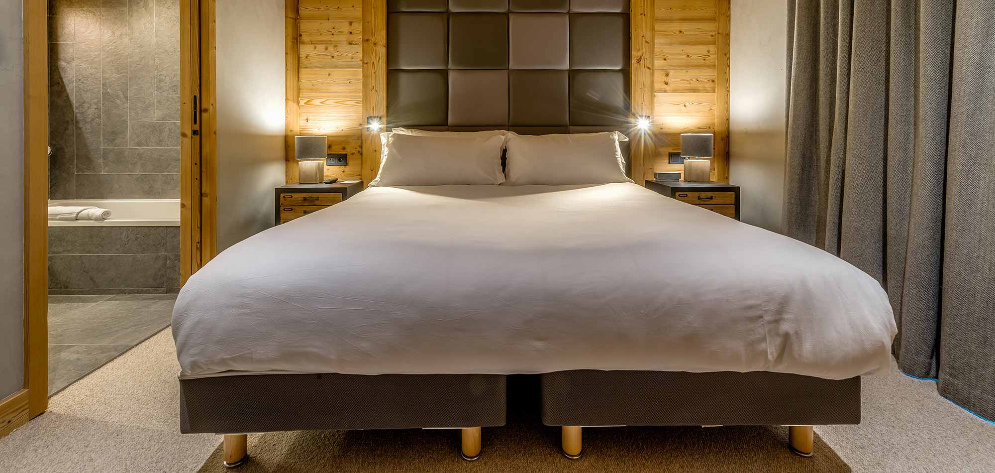 luxury_ski_chalet_tournesol_val_disere_oxford_ski_luxury_ski_bedroom2.jpg
