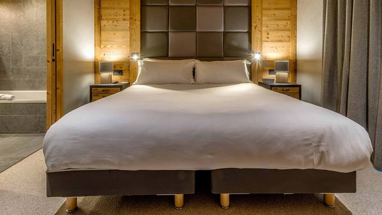 luxury_ski_chalet_tournesol_val_disere_oxford_ski_luxury_ski_bedroom2.jpg