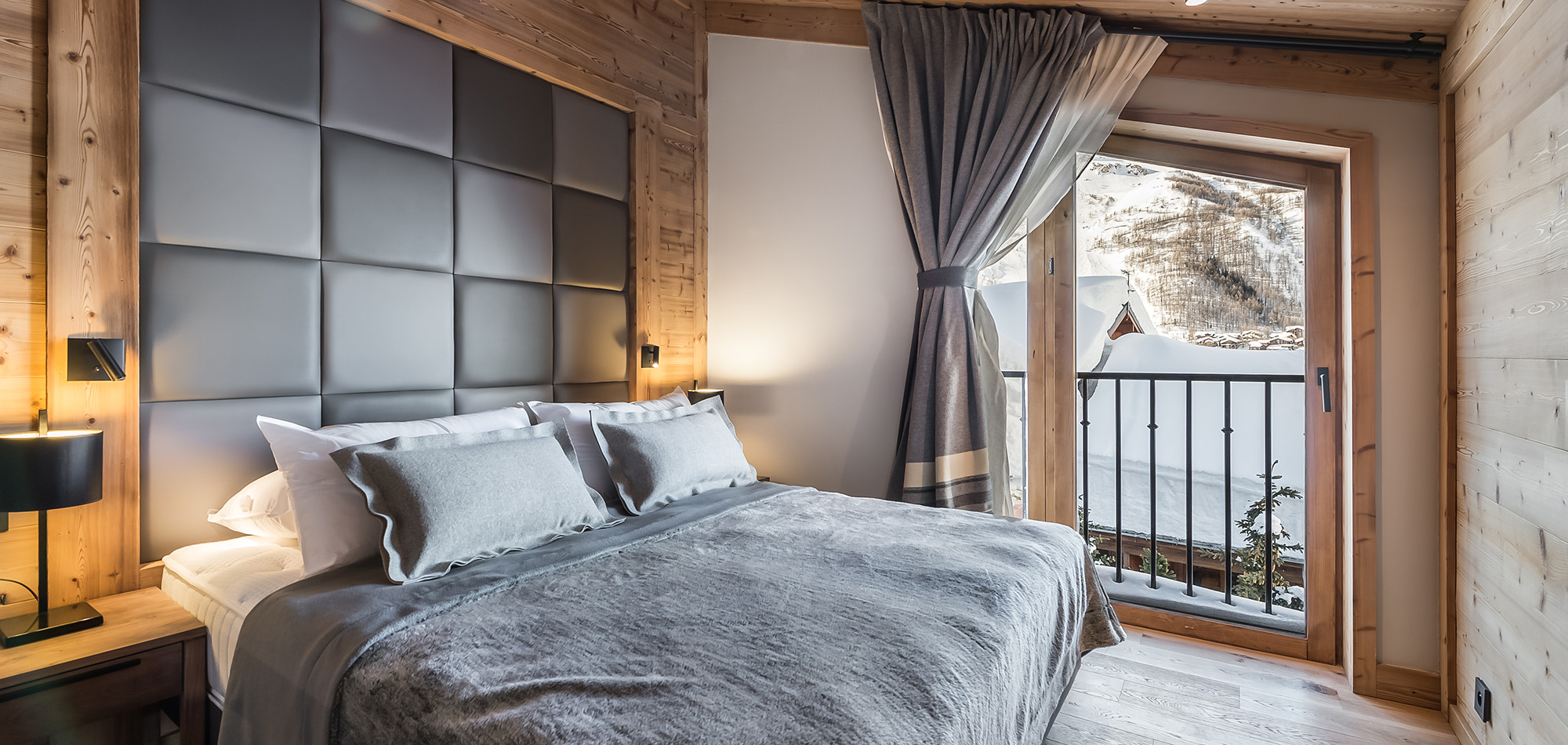 apartment_lorenzo_val_disere_luxury_ski_chalet_oxford_ski_bedroom_2.jpg