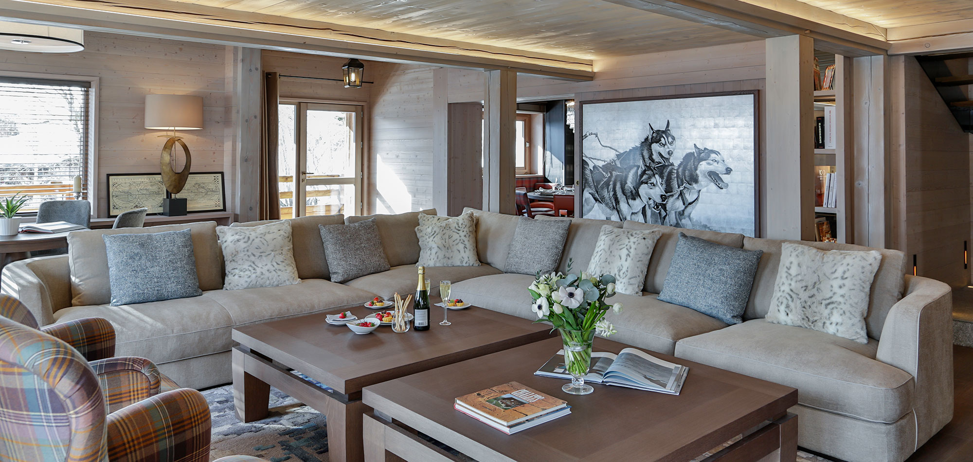 chalet_thanasis_megeve_oxford_ski_luxury_ski_chalet_living5.jpg