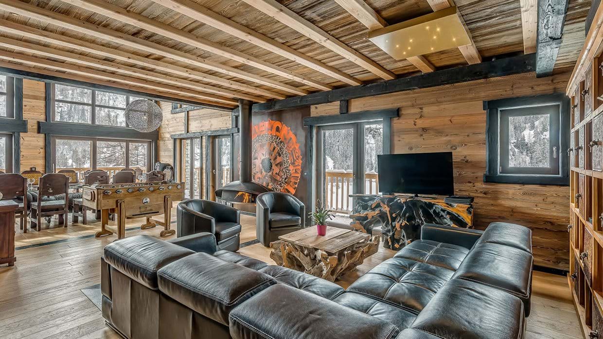 luxury_ski_chalet_ubud_tignes_oxford_ski_luxury_ski_living_area3.jpg