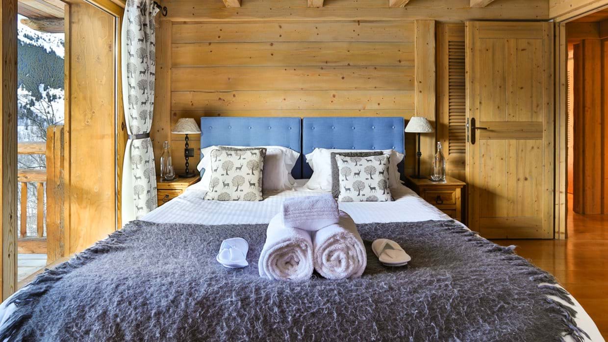 luxury_ski_chalet_du_vallon_oxford_ski_bedroom19.jpg