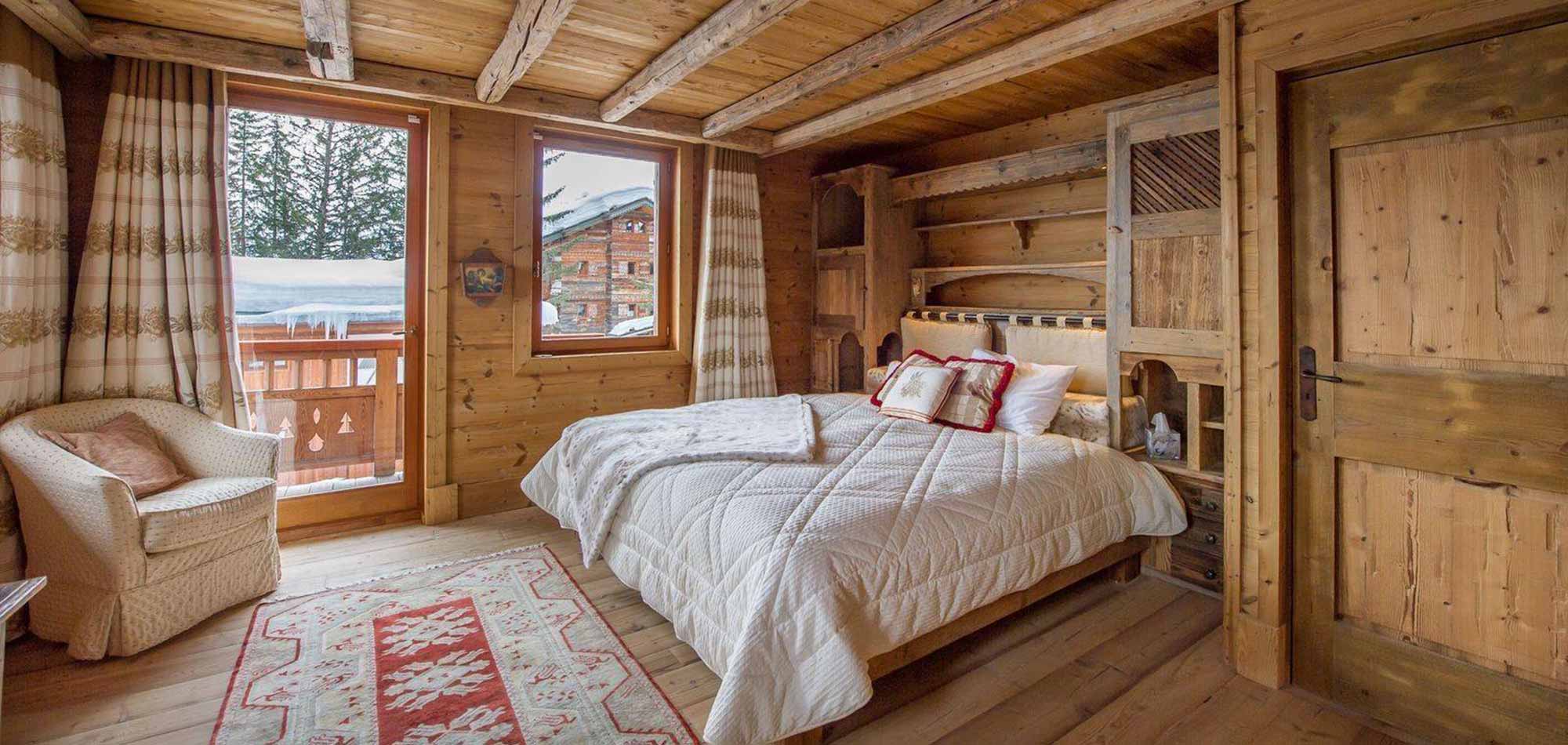 chalet_aspen_courchevel_1850_france_luxury_ski_bedroom_2.jpg