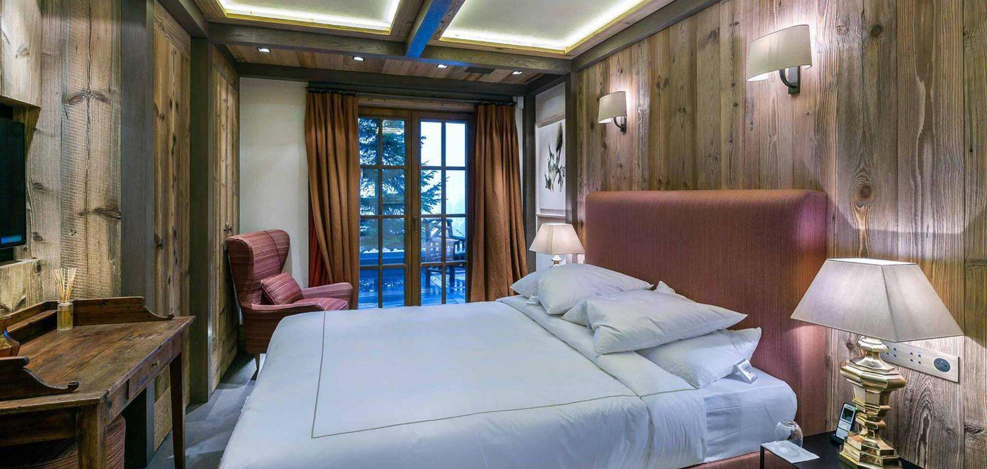 chalet_nanuq_courchevel_1850_france_luxury_ski_bedroom_2.jpg