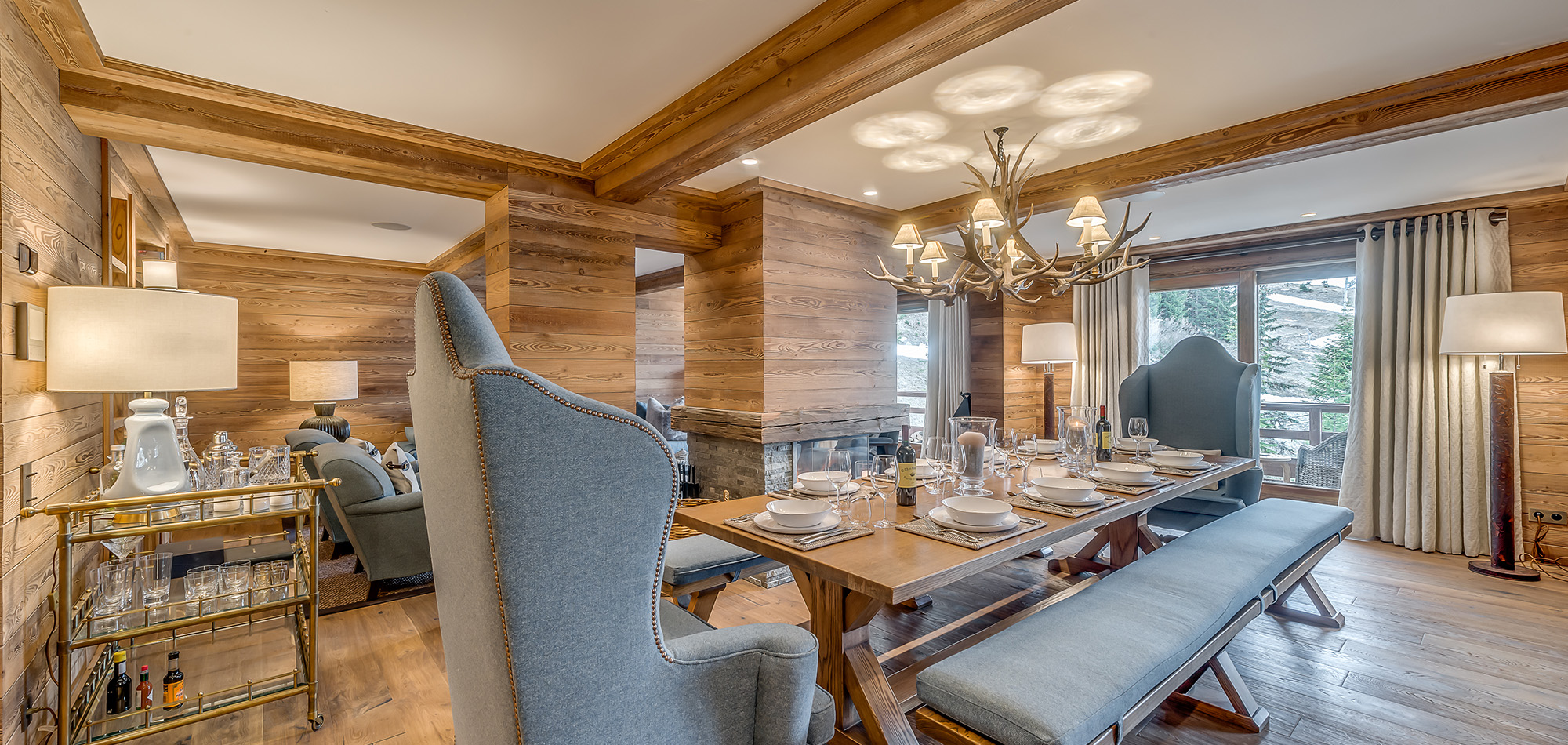 luxury_ski_chalet_petit_chamois_oxford_ski_luxury_ski_meribel_dining.jpg