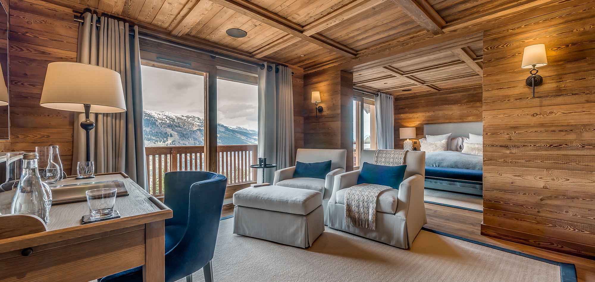 luxury_ski_chalet_petit_chamois_oxford_ski_luxury_ski_meribel_bedroom1.jpg