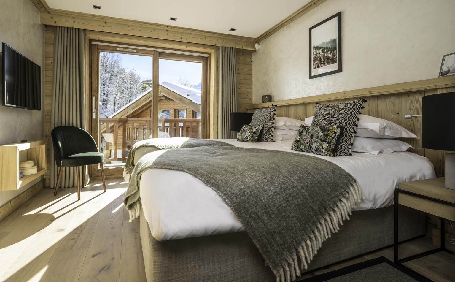 chalet_serendipity_meribel_ski_luxury_bedroom_twin_2_v2.jpg