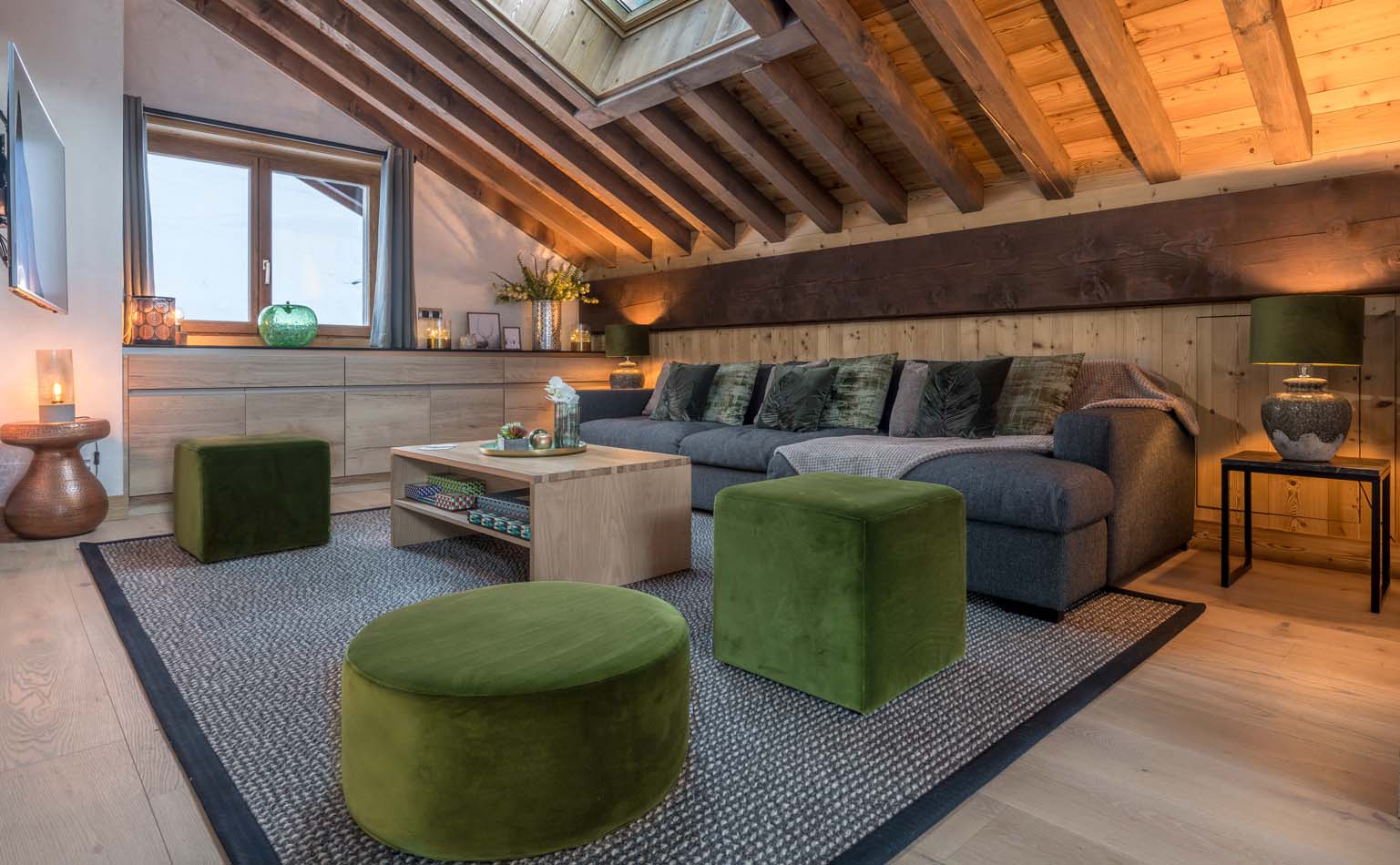 chalet_serendipity_meribel_ski_luxury_tv_room_2.jpg