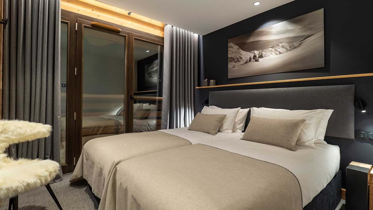 chalet_beluga_avoriaz_luxury_ski_chalet_oxford_ski_bedroom_3.jpg
