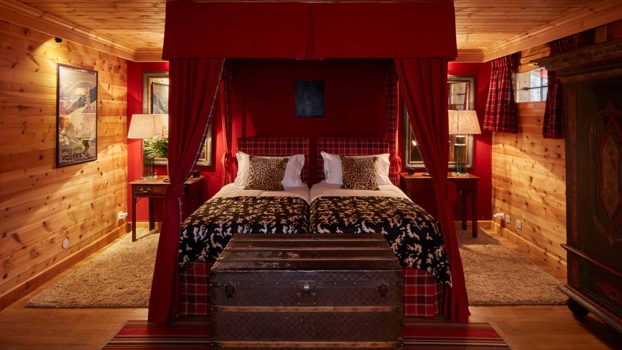 Chalet_Varappe_Meribel_oxford_ski_luxury_ski_Bedroom.jpg