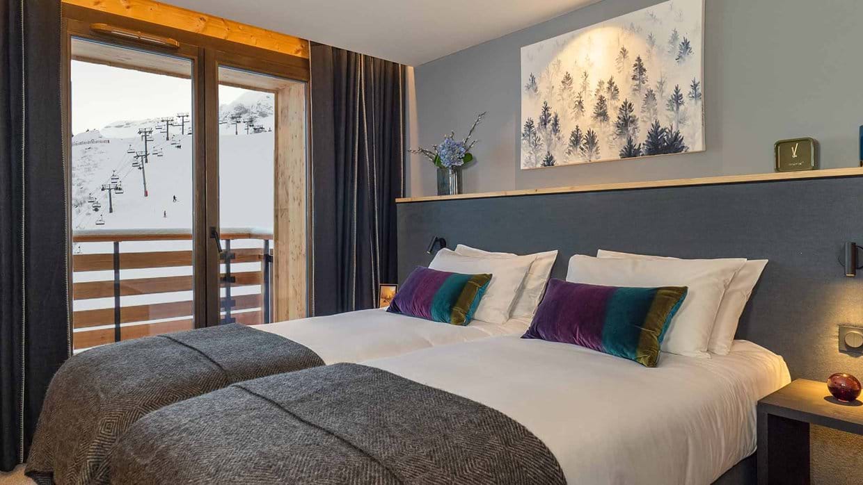 luxury_chalet_kakisa_avoriaz__bedroom_4.jpg