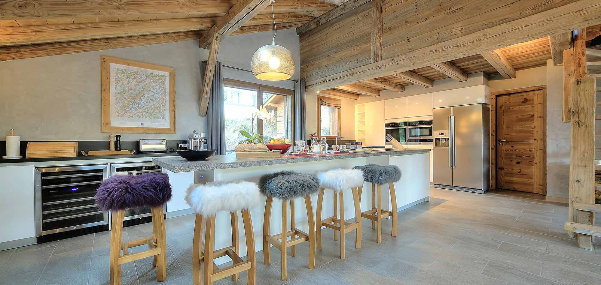 chaletnorel_kitchen.jpg